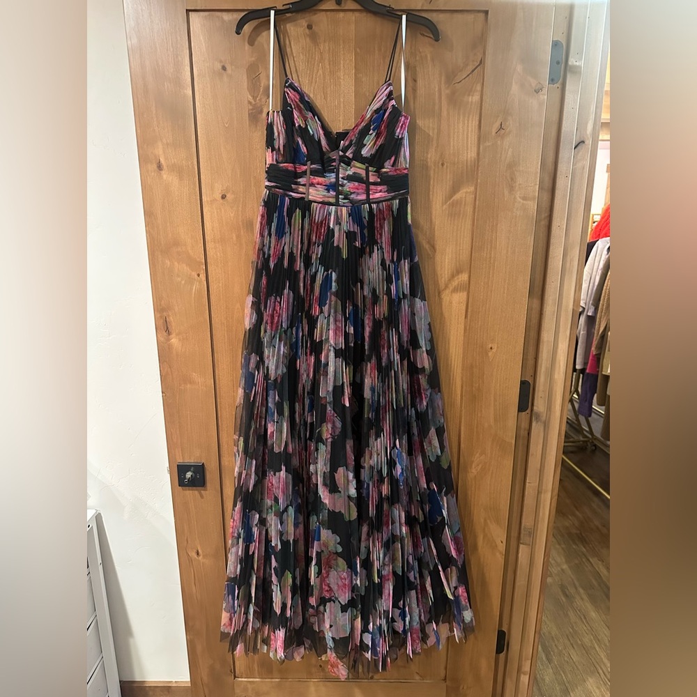 Monique Lhuilier Yvonne Mesh Floral Dress - Picture 6 of 6